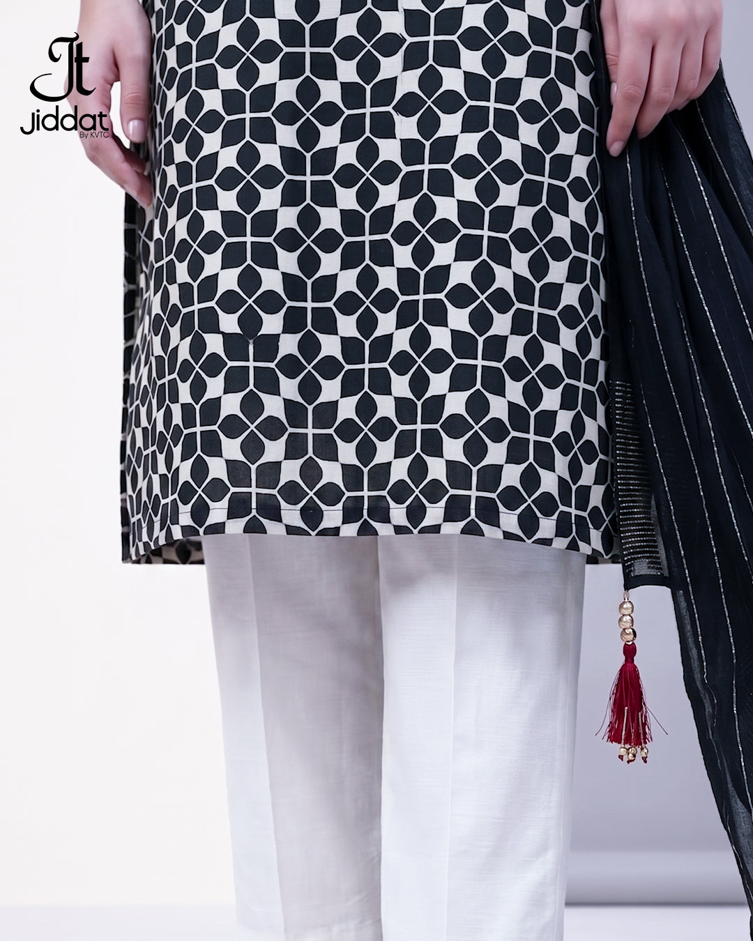 Casual Screen-Printed Suit