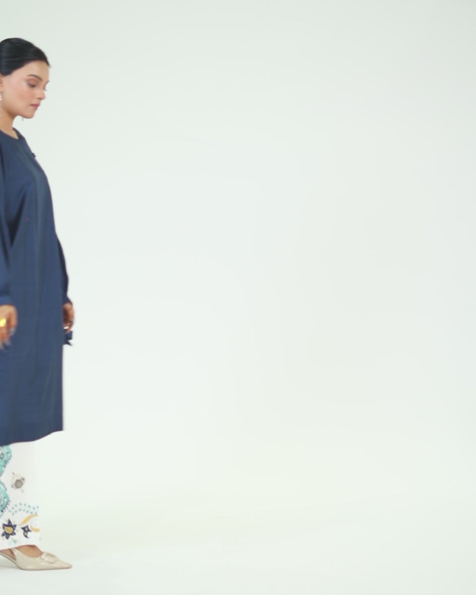 Loose fitted Shirt with bell bottoms with White Pants Bow Style